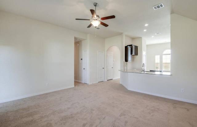 500 Hendelson Lane Gallery 4