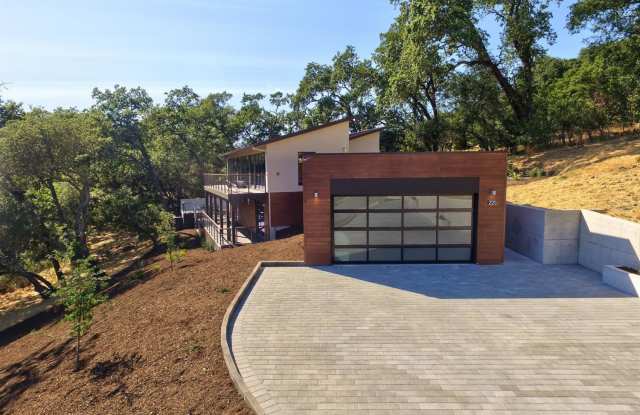 225 Clear Ridge Drive - 225 Clear Ridge Drive, Healdsburg, CA 95448