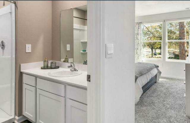 Stunning Townhouse AVALIABLE photos photos