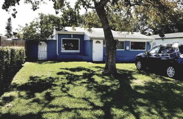 2166 Northeast 181st Street - 2166 Northeast 181st Street, North Miami Beach, FL 33162
