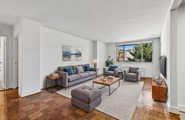The Seville Apartments Gallery 1