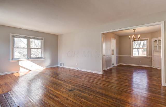 112 Howard Avenue Gallery 4
