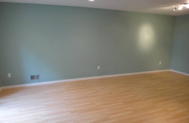 855 Mariposa Court Gallery 4