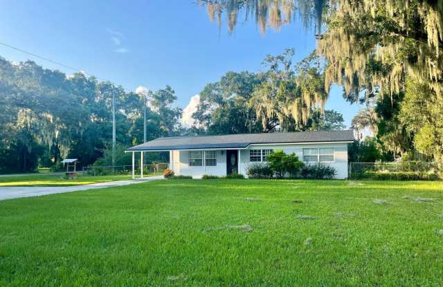 Country Living! 2 Bedroom Lithia photos photos