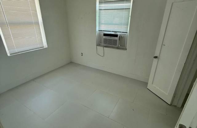 1480 NW 95th St, #8 photos photos