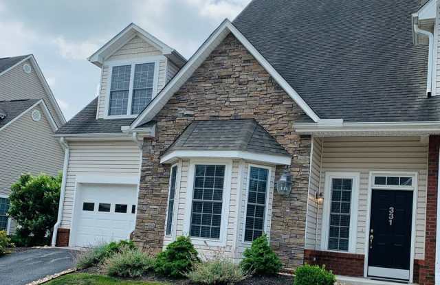 3 Bedroom 3.5 Bath End Unit Townhouse photos photos
