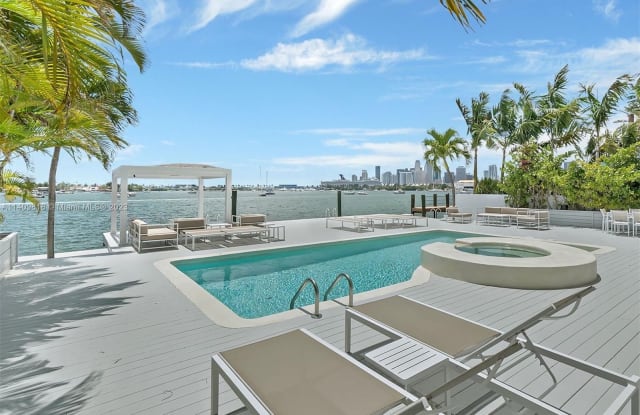 1372 S Venetian Way - 1372 South Venetian Way, Miami, FL 33139