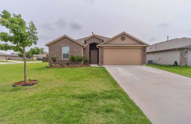 Beautiful Four Bedroom Home on Corner Lot Available June 1st photos photos