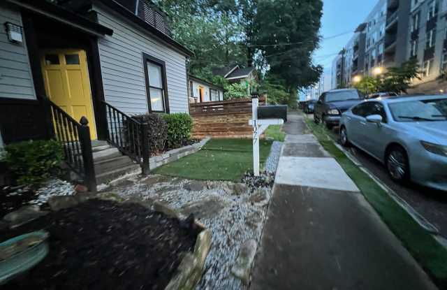 1077 Hampton Street NW photos photos