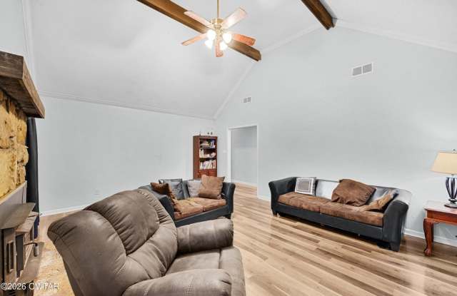 25 Chatwood Cove Gallery 3