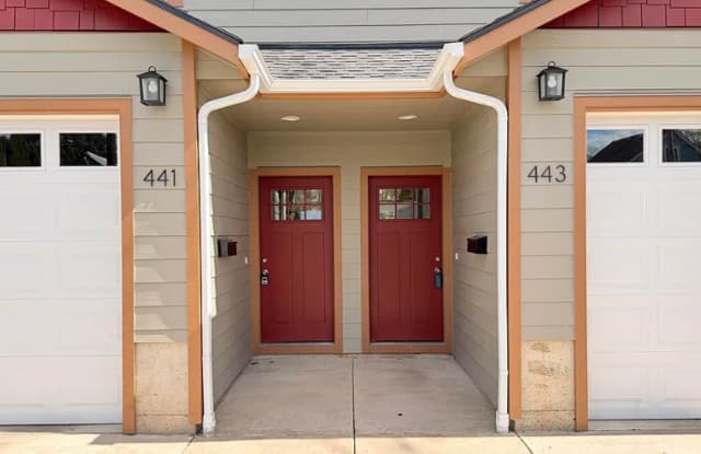 441 Denver St SE photos photos