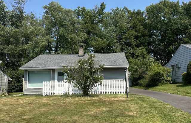 7457 Oregon Trail - 7457 Oregon Trail, Boardman, OH 44512