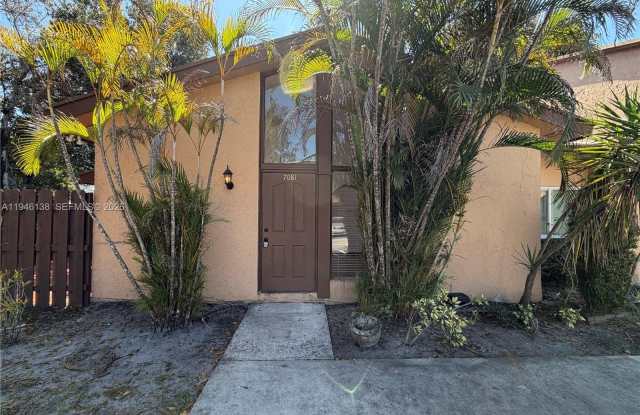 7081 W Sunrise Blvd photos photos