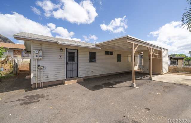 $500 OFF first months rent!! Versatile 3-Bedroom Home with Extended Spaces . Ready to Move In photos photos