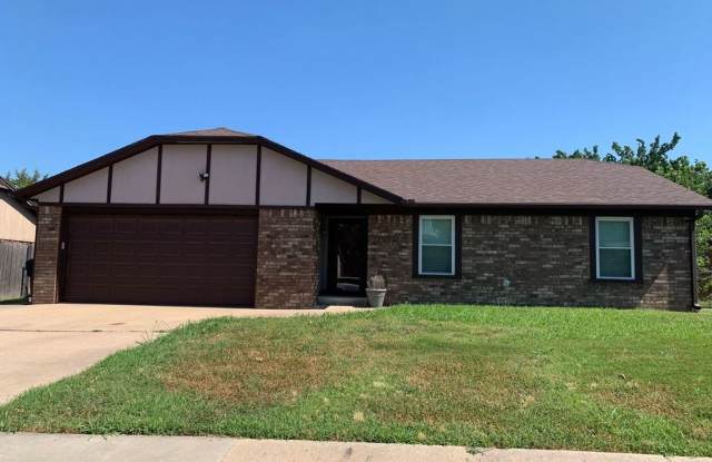 This super cute home features a beautiful transitional style with just a hint of farmhouse charm. photos photos