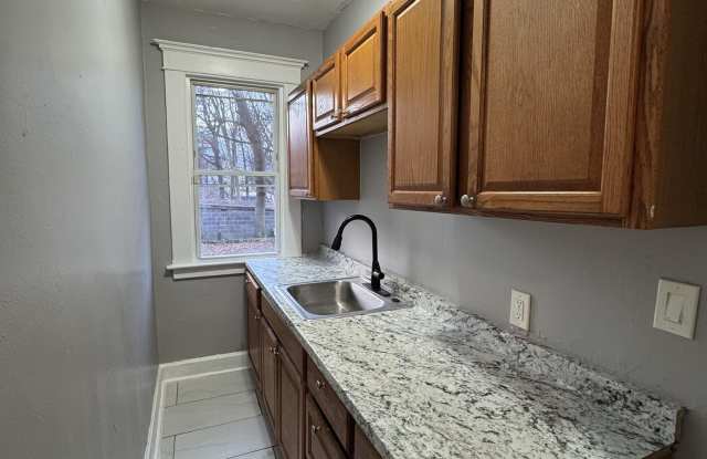 916 Winchester Avenue unit: 1 photos photos 916 Winchester Avenue unit: 1 photos photos