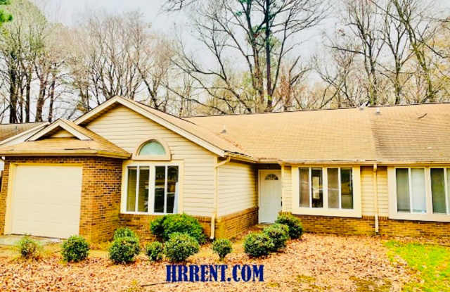 Amazing 3 Bedroom 2 Bath located in the Charter Oak Community in Newport News VA!!! - 508 Charter Oak Drive, Newport News, VA 23608