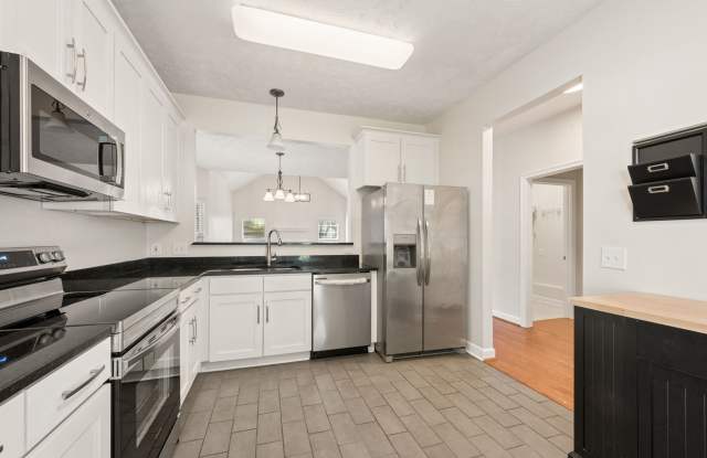 2741 Rosedale Place Gallery 2