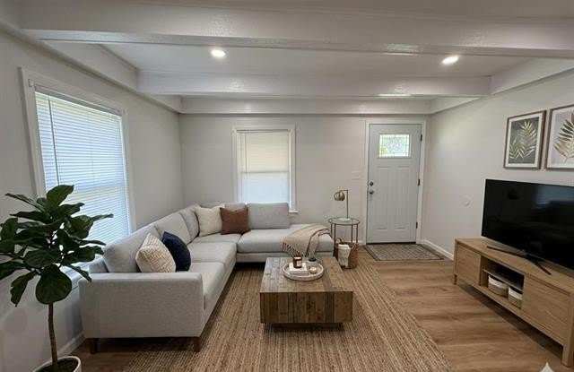 8226 Prospect Avenue Gallery 2