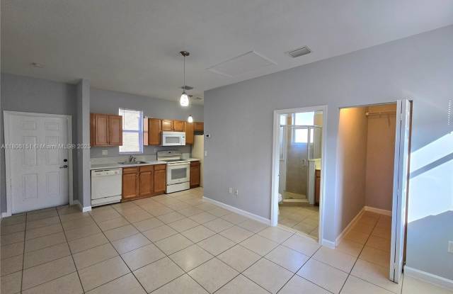 9372 SW 171 Ave photos photos