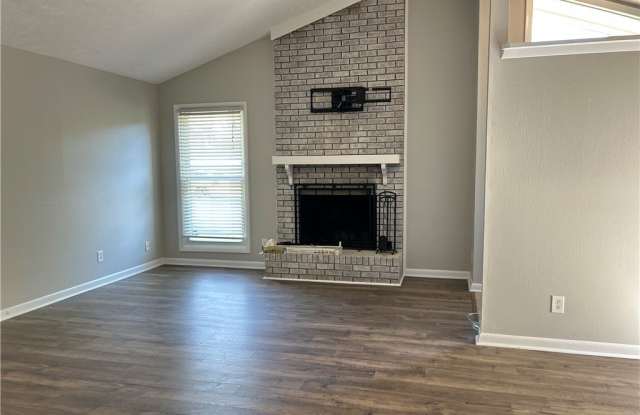 5914 Rustlewood Drive Gallery 4