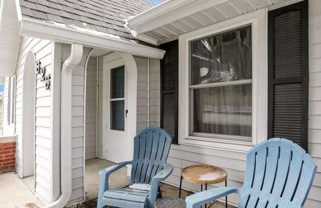 Beautiful New Listing Available NOW.  Monthly rent $1,950 Gallery 3