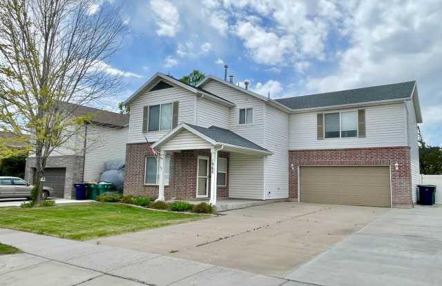 Spacious 3 Bed Home Near Hill AFB & I-15 – RV Parking + Fenced Yard photos photos