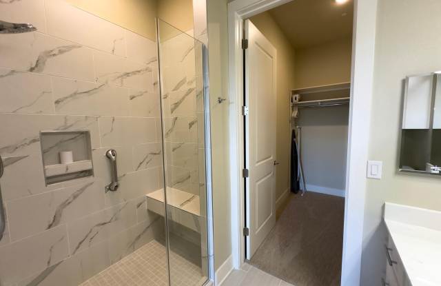 1301 ASHFORD CIRCLE Gallery 4