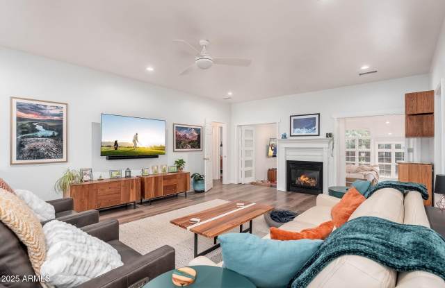 2922 N Rio De Flag Drive - 2922 North Rio De Flag Drive, Flagstaff, AZ 86004