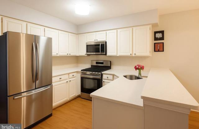 44 HEATHER Court - 44 Heather Court, Monmouth Junction, NJ 08852