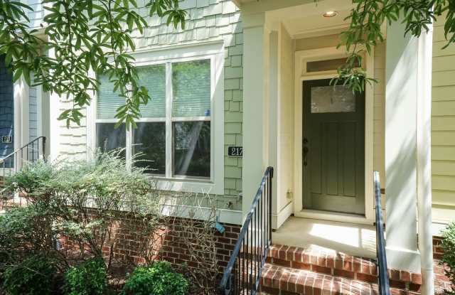 GORGEOUS Well maintained Two Bedroom Townhome! photos photos