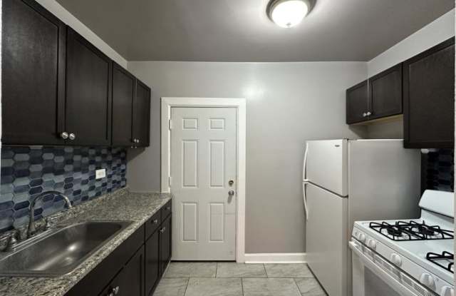 4265 Addison Gallery 2