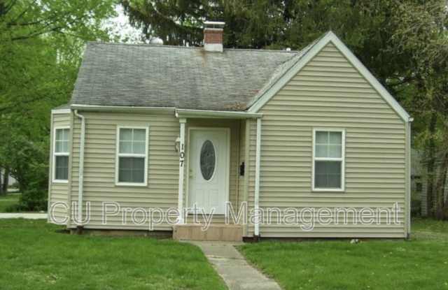 107 S Draper - 107 South Draper Avenue, Champaign, IL 61821