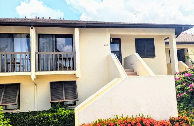 SEASONAL/SHORT TERM TURNKEY condo Gallery 3