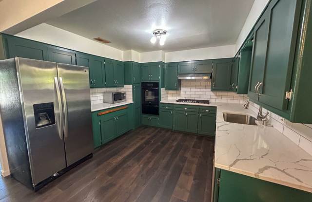 6762 Riverside Dr, Gallery 3