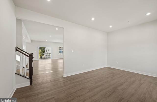 15609 ROCKBURN Way Gallery 4