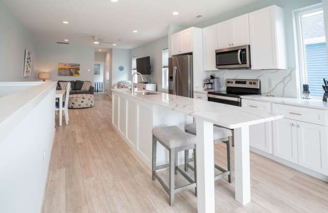 OFF-SEASON RENTAL OFFERING A TRANQUIL ESCAPE Gallery 4