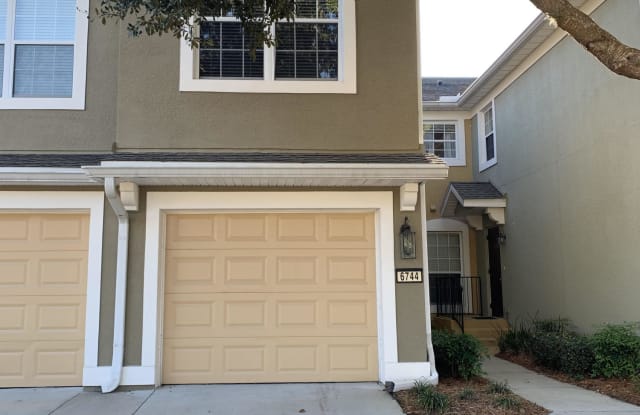 6744 WHITE BLOSSOM CIR - 6744 White Blossom Circle, Jacksonville, FL 32258