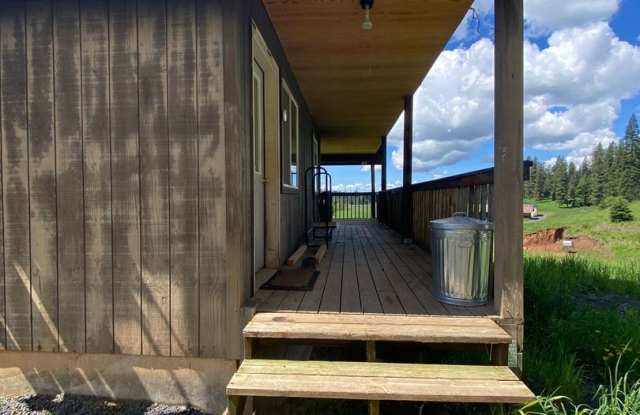 Rustic 1-Bedroom Cabin with Acreage Near Orofino Gallery 4
