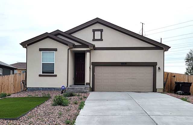 ALL PROSPECTIVE TENANTS MUST SUBMIT A $58 NON-REFUNDABLE APPLICATION FEE PER APPLICANT ONLINE AND BE PRE-QUALIFIED PRIOR TO ANY SHOWINGS photos photos