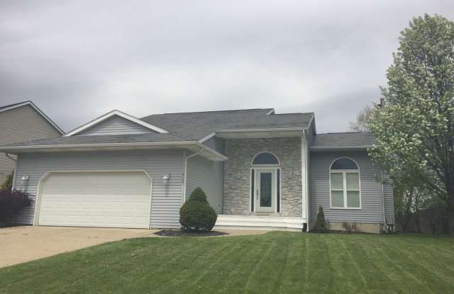 410 UMBERLAND CT - 410 Umberland Court, Howell, MI 48843