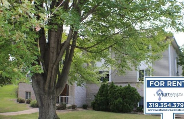 509 South Scott Boulevard - 509 South Scott Boulevard, Iowa City, IA 52245