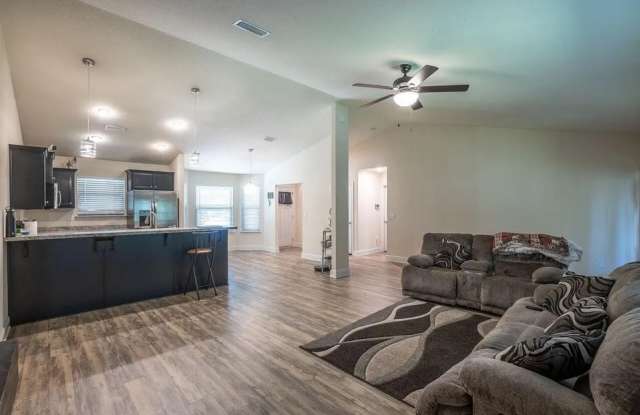 191 Conquest Avenue Gallery 3
