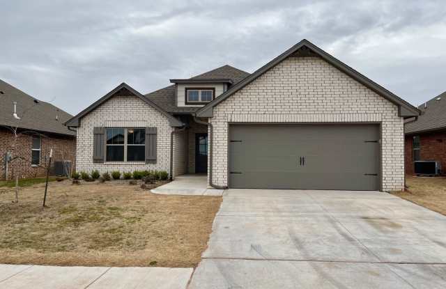 4 Bed, 2 Bath NW Edmond Home in Deer Creek Schools Gallery 1