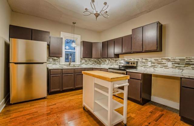 3 Bedroom House with Garage photos photos