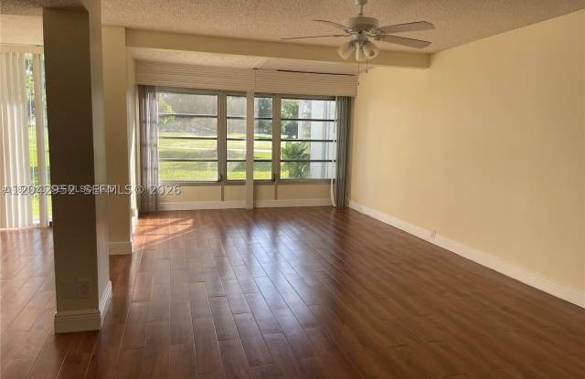 9401 Evergreen Pl Gallery 4