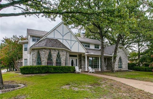 921 Beverly Court - 921 Beverly Court, Lewisville, TX 75067