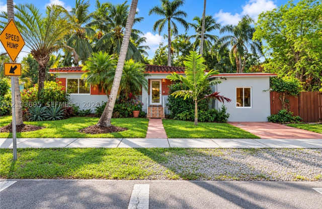 6510 Manor Ln Gallery 2