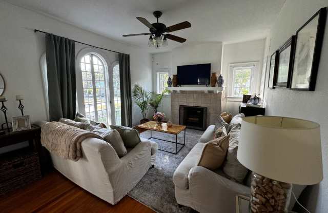 2/2 Single Family Home in Colonial Town with 2 Car Garage - 1819 East Central Boulevard, Orlando, FL 32803