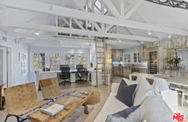 1362 Palisades Beach Road Gallery 3